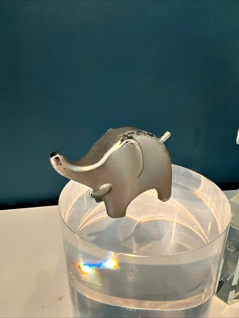 Umbra Art and Collectibles Elephant Figurine Ring Holder Anigram Brushed Nickel
